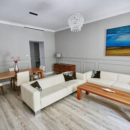 Bezowy Apartament De Lux Dla 4 Osob Chorzow Katowice Dış mekan fotoğraf