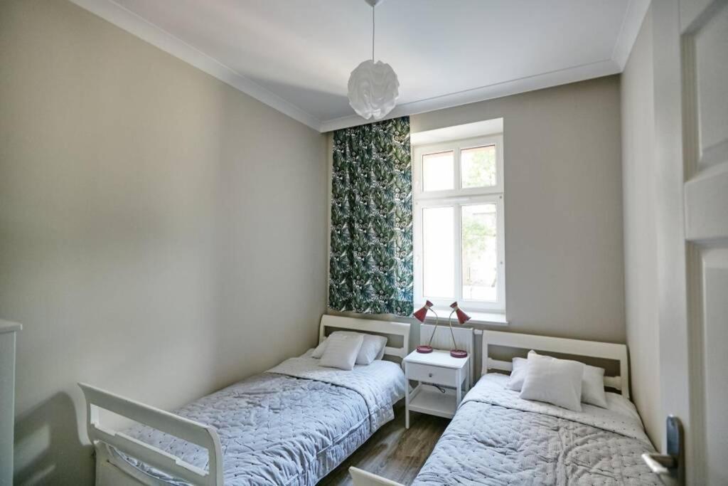 Bezowy Apartament De Lux Dla 4 Osob Chorzow Katowice Dış mekan fotoğraf