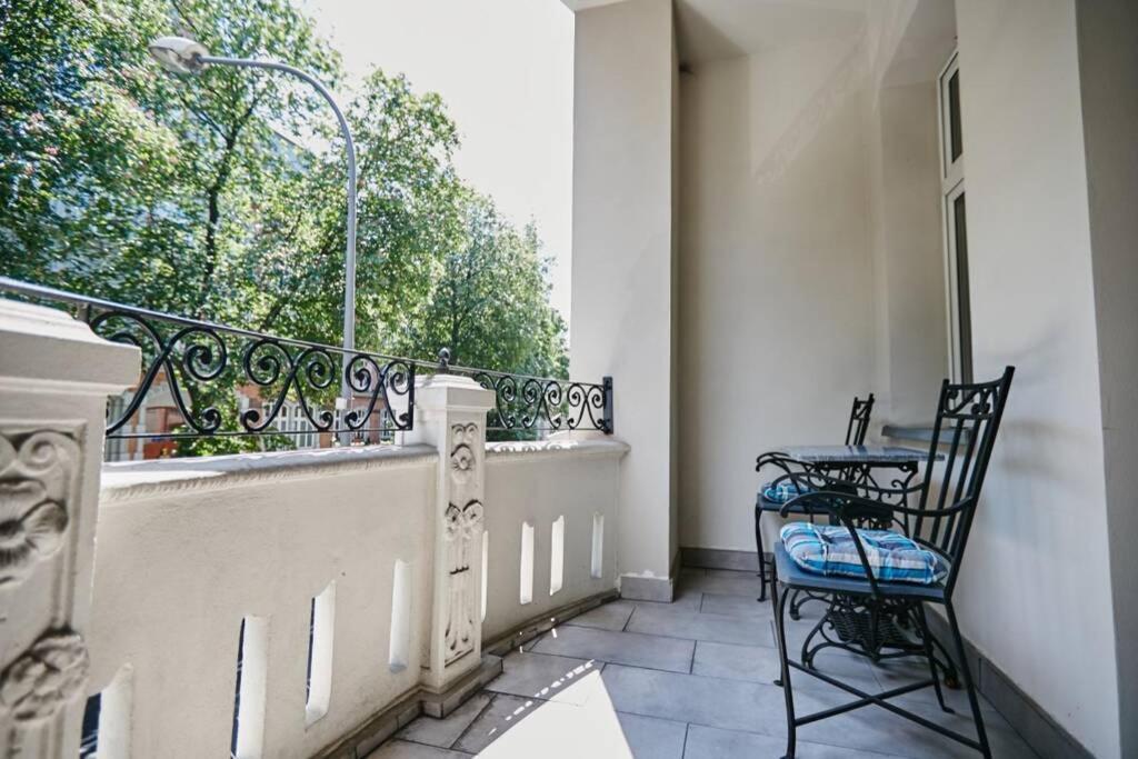 Bezowy Apartament De Lux Dla 4 Osob Chorzow Katowice Dış mekan fotoğraf